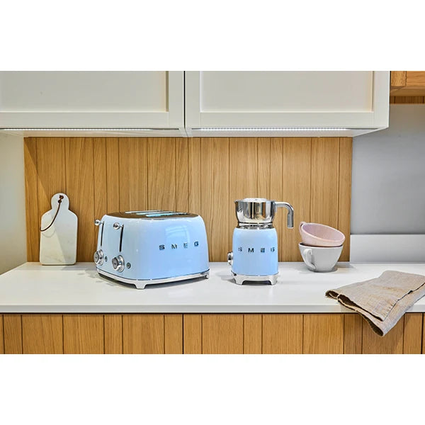 Toaster 4 fentes 2000 W TSF03PBEU bleu azur Smeg
