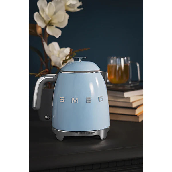 Mini bouilloire 0,8 L 1400 W KLF05PBEU bleu azur Smeg