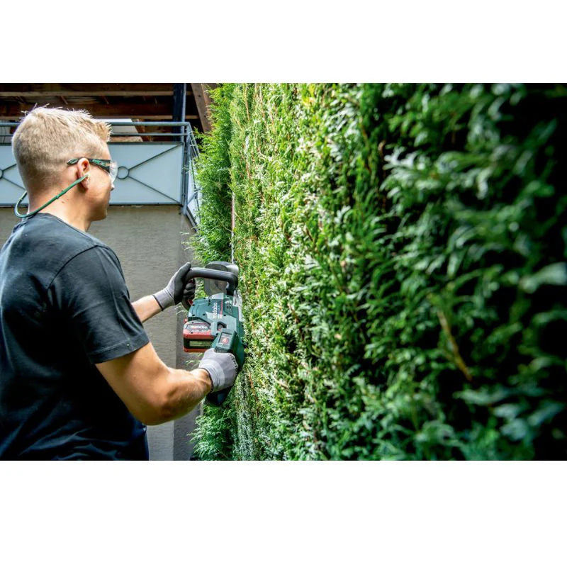 Taille haie sans fil METABO HS 18 LTX BL 65 - 65cm - 18V (vendu sans batterie)