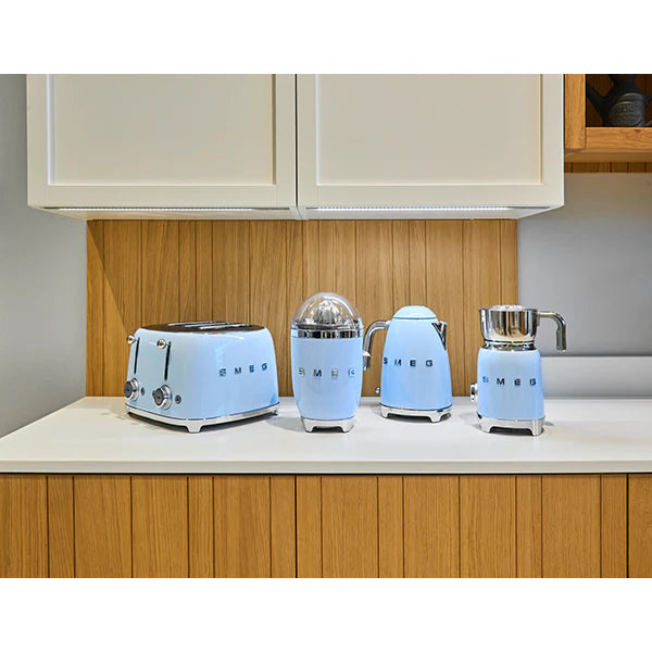 Bouilloire Bleu Azur 1,7 L 2400 W KLF03PBEU Smeg