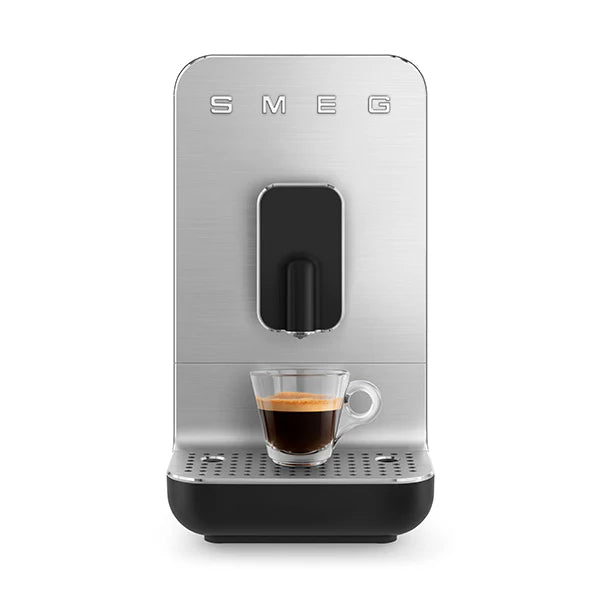 Machine à café avec broyeur intégré 7L 1350W BCC11BLMEU Smeg