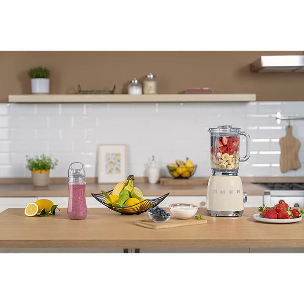 Blender 1,5 L 800 W BLF03CREU crème Smeg