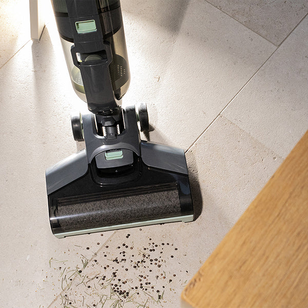 Aspirateur balai laveur filaire DOH143  Livoo