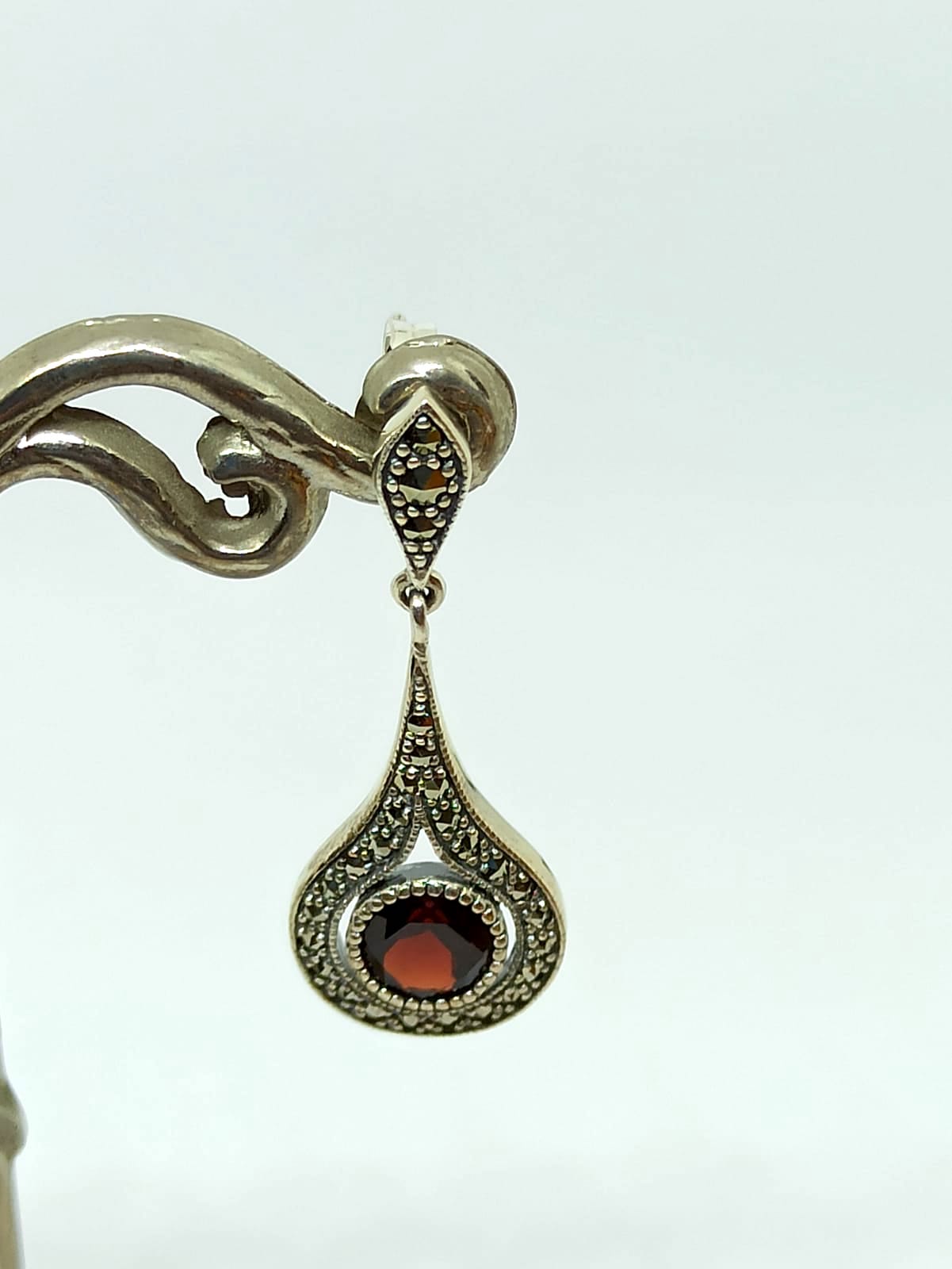 Boucles d'oreille Clara Grenat