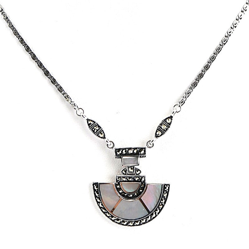 Collier Christine